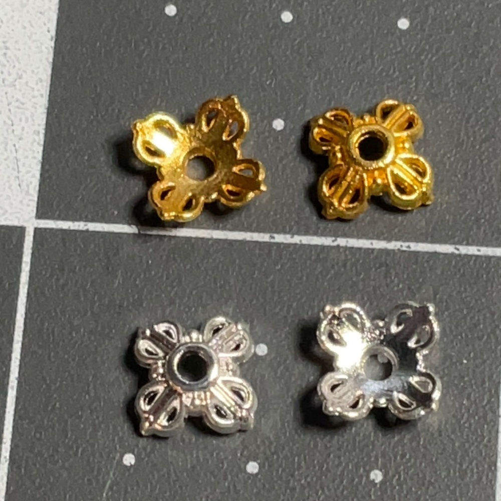 Findings: Fleur de Lis Bead Cap 8mm (30)